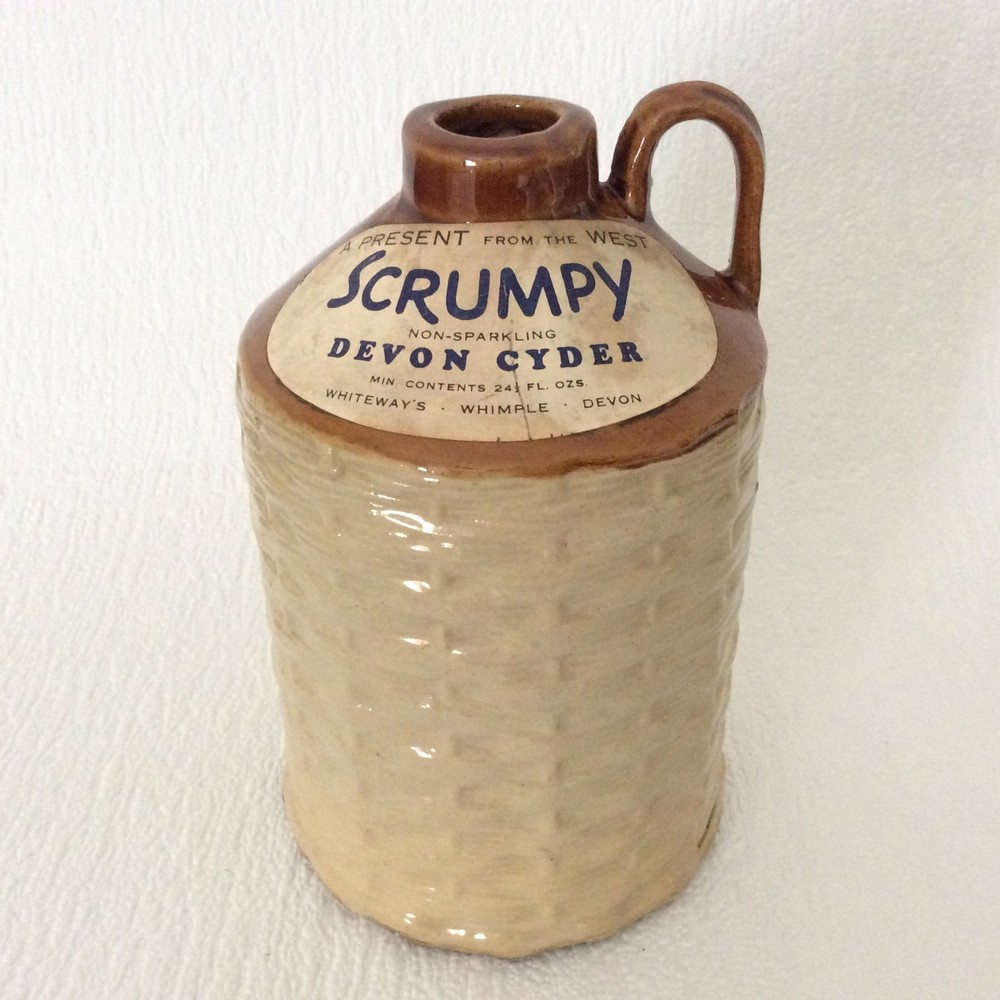 Scrumpy Devon Cider flagon - Stoneware - Wicker basket - 725ml/24.5fl oz
