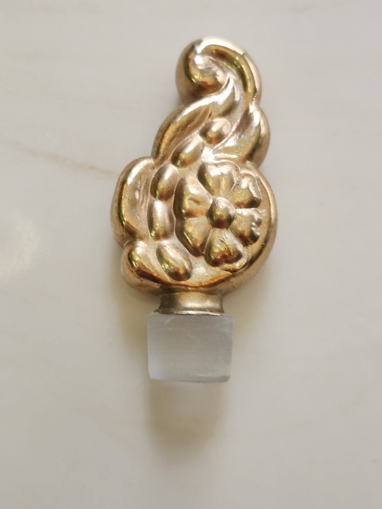 DECORATIVE FROSTED PERFUME BOTTLE WITH GOLD COLUMNS #1005