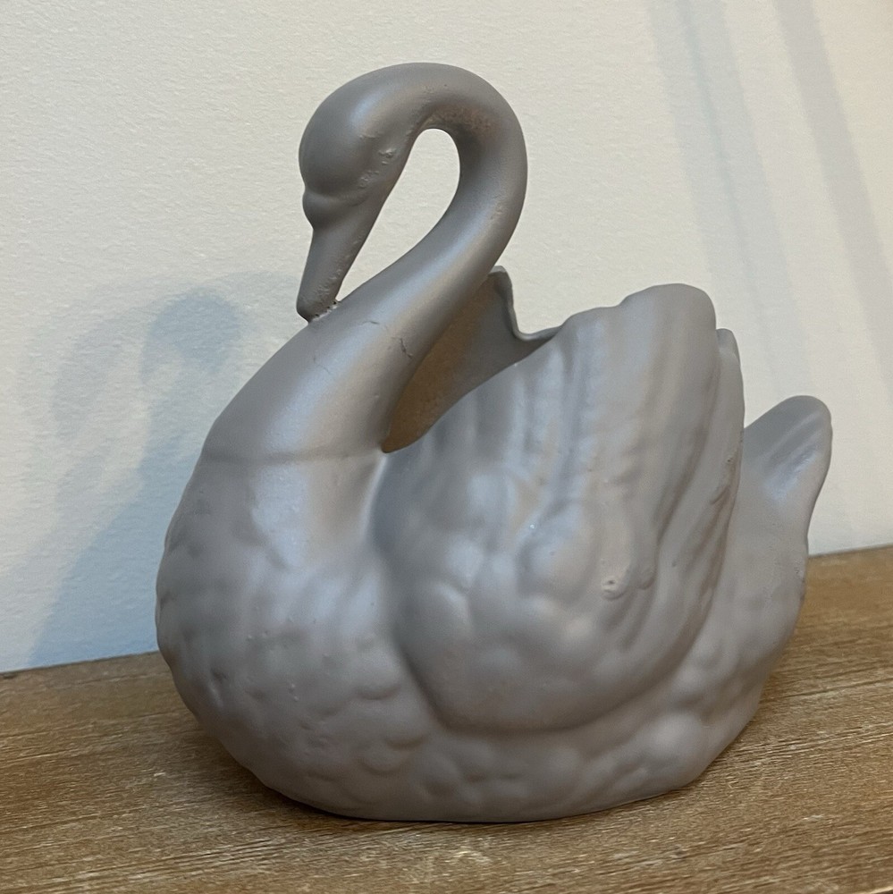 Ceramic Swan 5” Painted Neutral Matte Gray