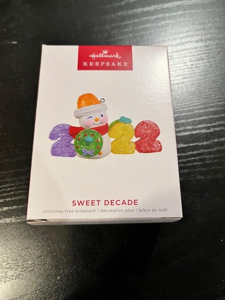 Hallmark Keepsake Ornament 2022 Sweet Decade Snowman Snowmen Gummies