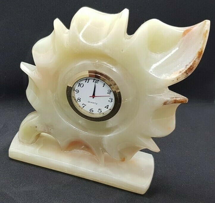 GREEN ONYX HANDCRAFTED, MAPLE LEAF CLOCK, HEIGHT - 6"