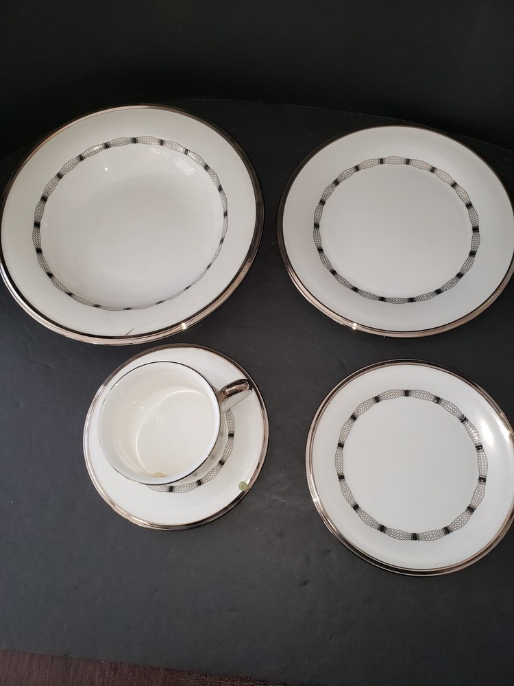 Lenox Soiree Dinnerware 5 Pieces New