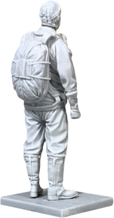 BRITAINS CAMPAIGN MINIATURES 70031 LUFTWAFFE BOMBER PILOT