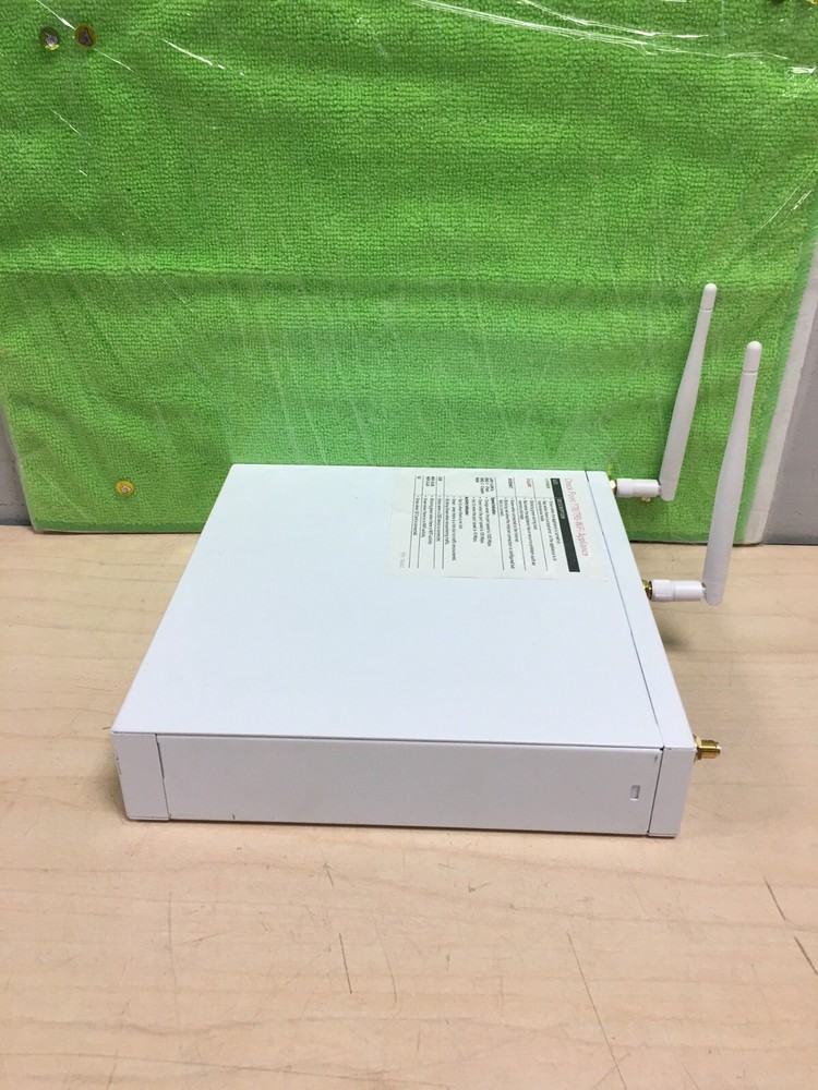 Check Point L-72W FIREWALL W/ORIGINAL AC-ADAPTER
