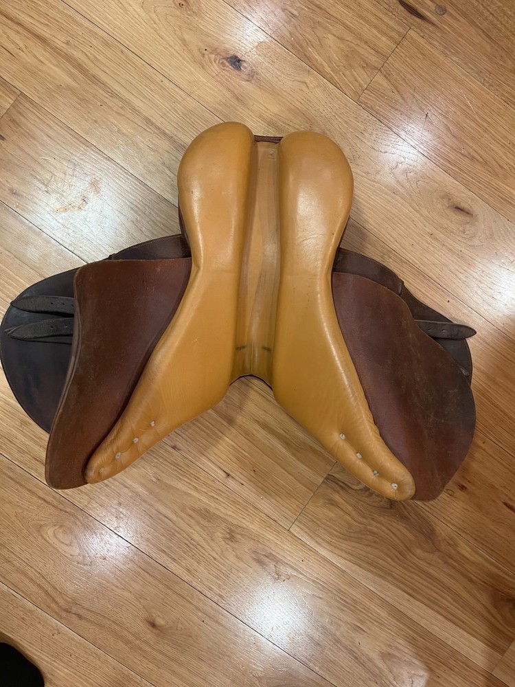 Collegiate Saddle 16 Inch Made in Argentina