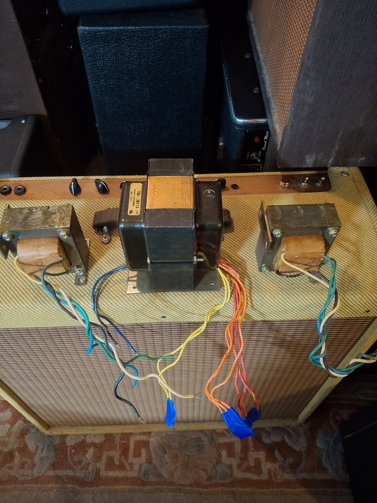 Power Transformer's Solid State Guitar Amplifier