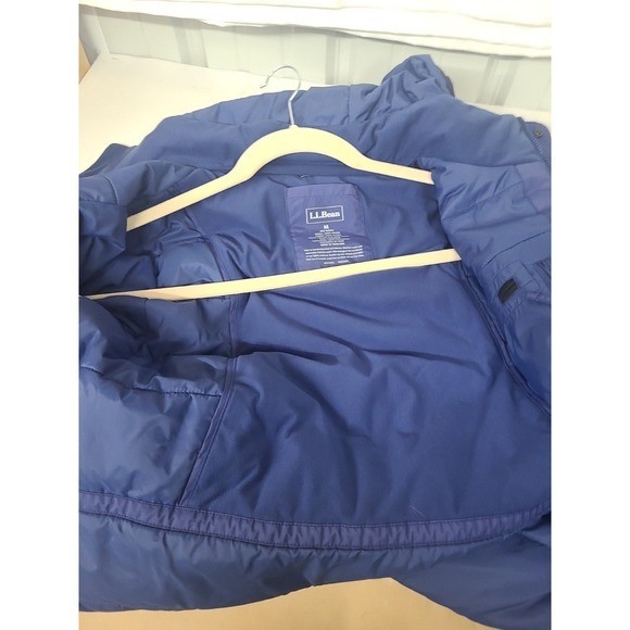 L.L. Bean Mens Medium Wind Resistant Jacket