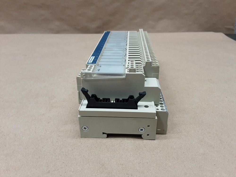 Telemecanique ABE7S16S2B0 Interface Module Connection Solid State #1000B4PR3*KR