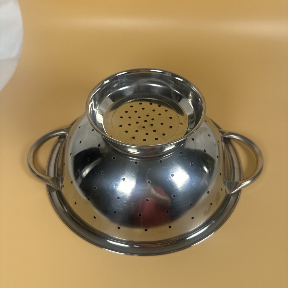 Stainless Steel Double Handled COlander/Strainer 9" with Base