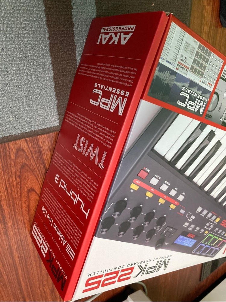 Akai MPK225 Keyboard Controller