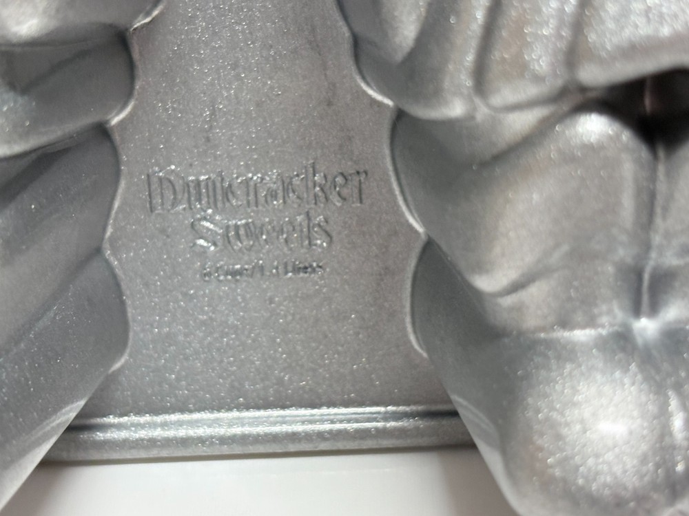 Nordic Ware NUTCRACKER Sweets Cast Cakelet Pan, 6 Cup Capacity, Silver NEW!