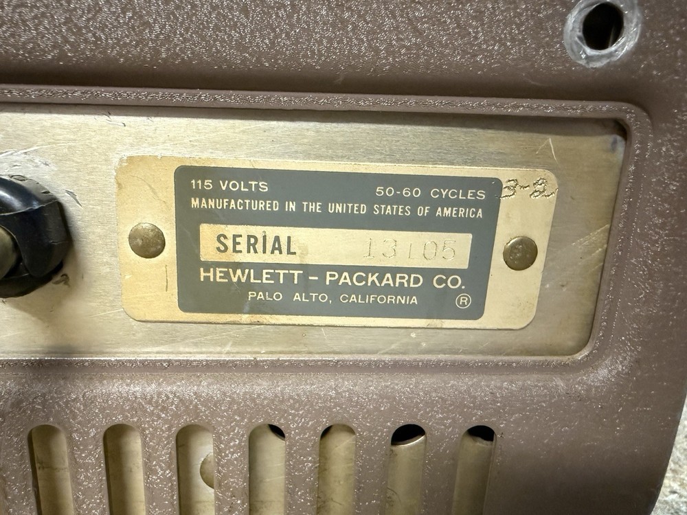 Hewlett Packard hp Model 200 CD Wide Range Oscillator Vintage Powers On