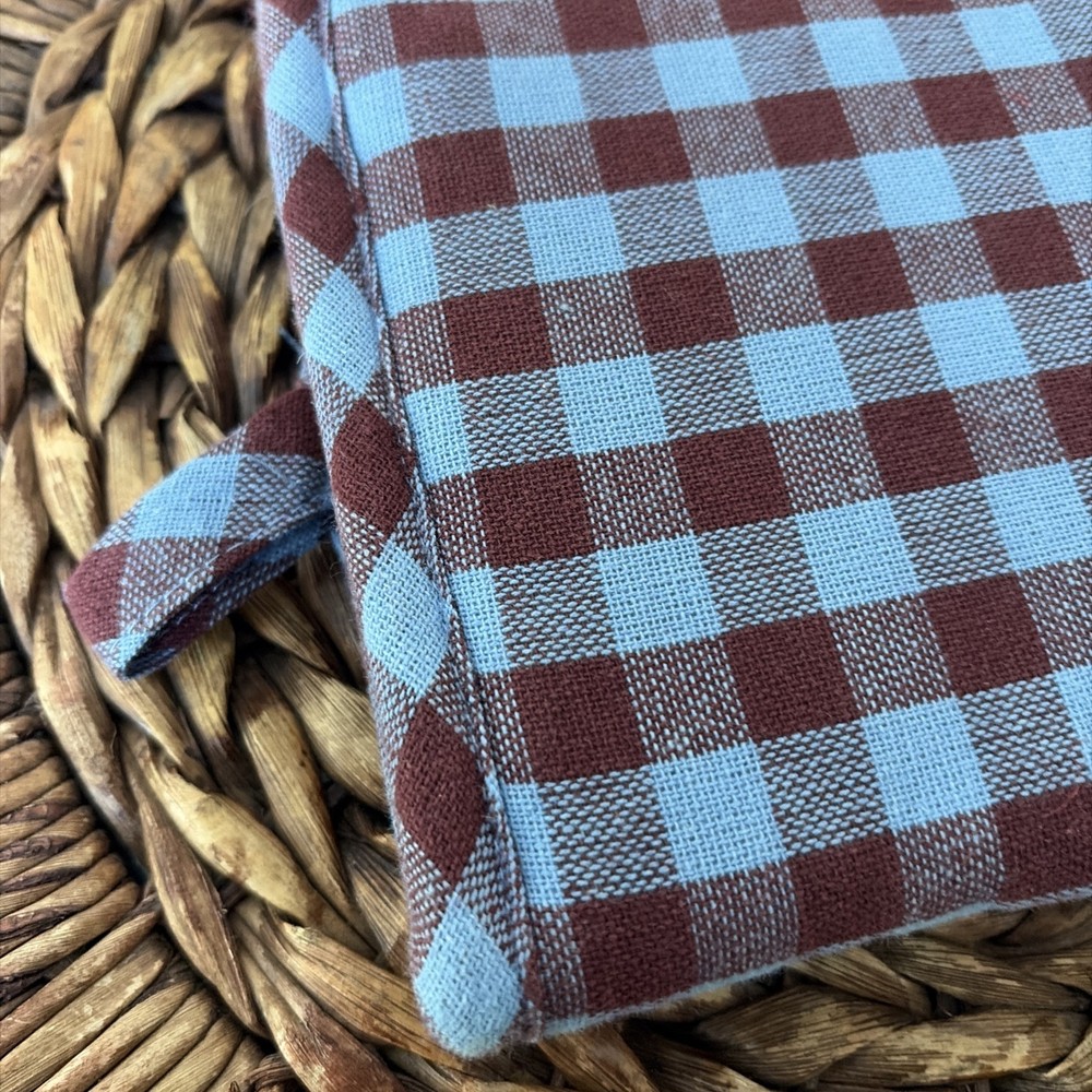 NWT Room Essentials Brown/Blue Check Oven Mitt W Hanging Loop