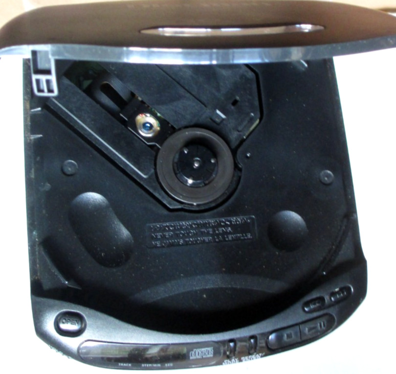 Sony Discman CD Compact Player D-141 Vintage 1995 90s Tested