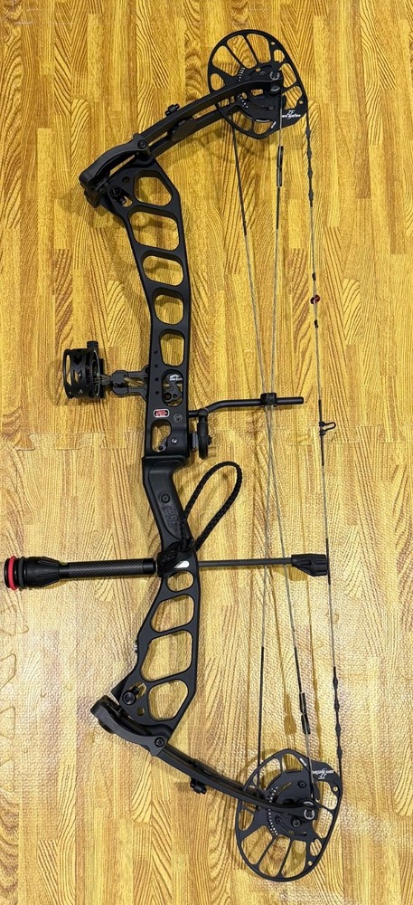 PSE Drive NXT Bow Hunting - Right handed