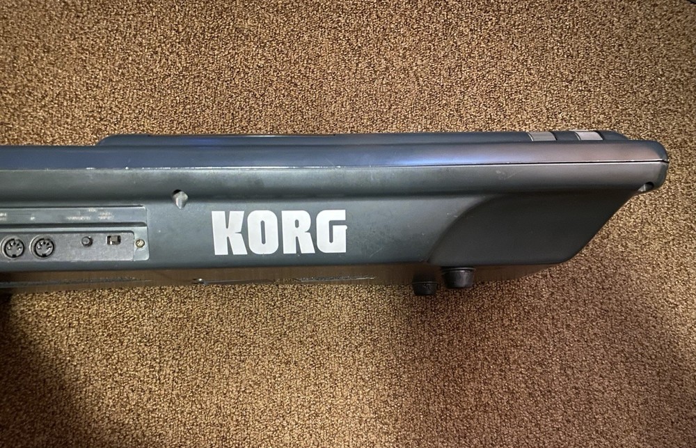 Korg 707 Performing Synthesizer