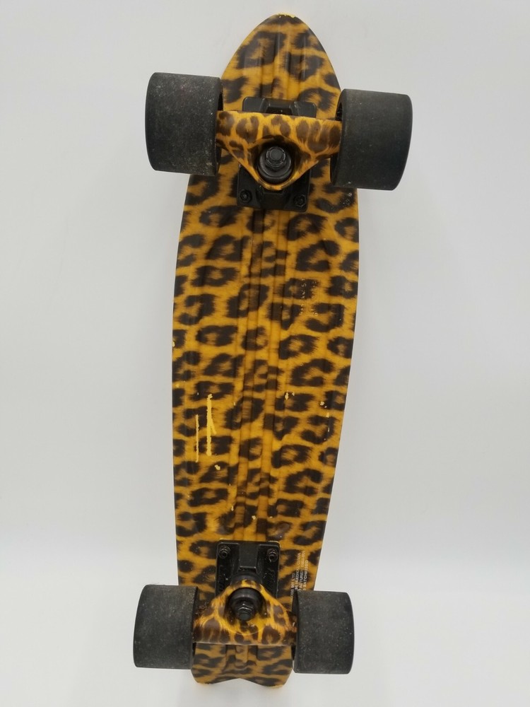 Globe Bantam Graphic ST Leopard Complete Skateboard 23in x 6in