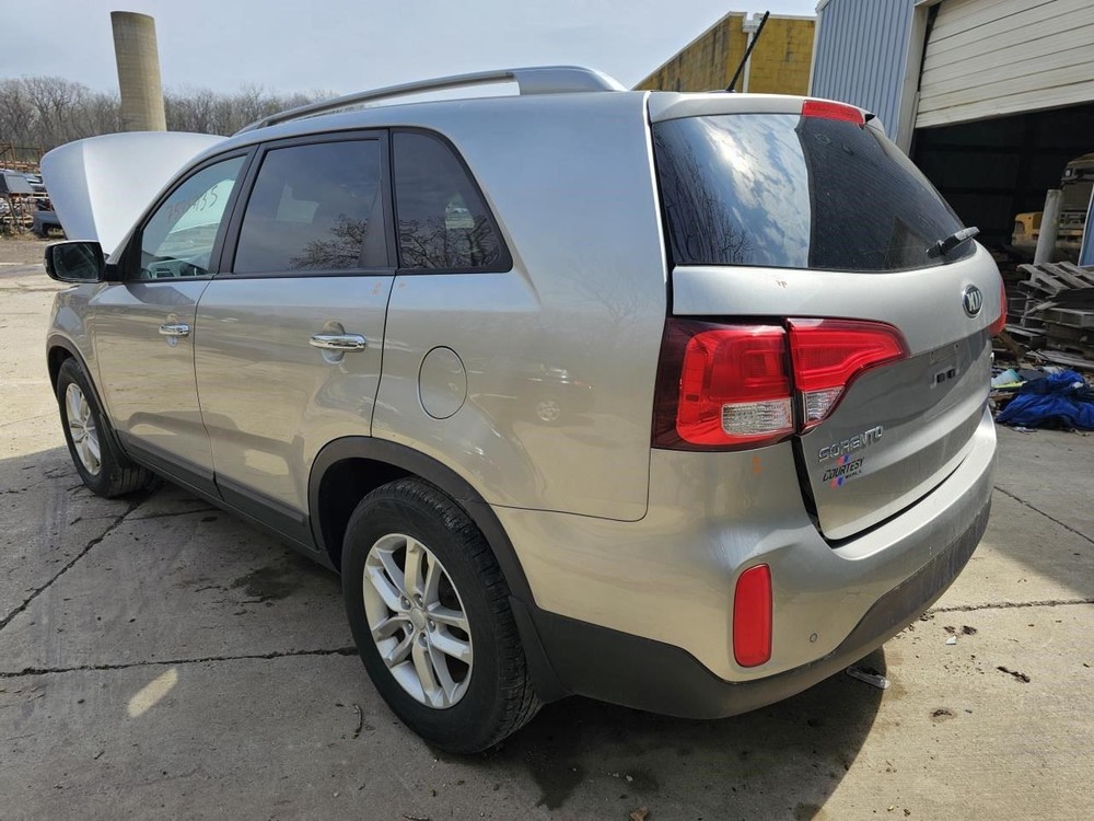 SORENTO 2015 Headrest 2450006