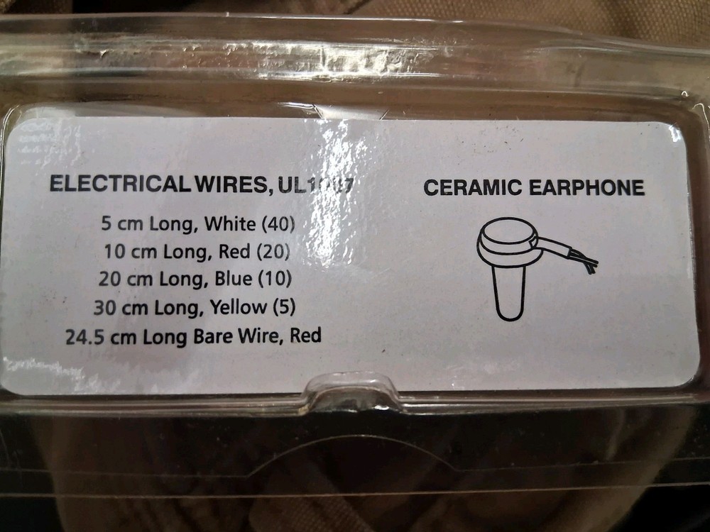 RadioShack Electronics Learning Lab Trainer Kit w/ Projects & Components