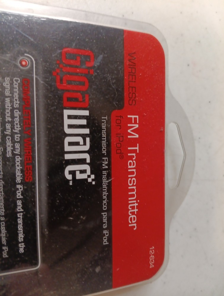 Gigaware Wireless FM Transmitter FOR IPOD. 12-634