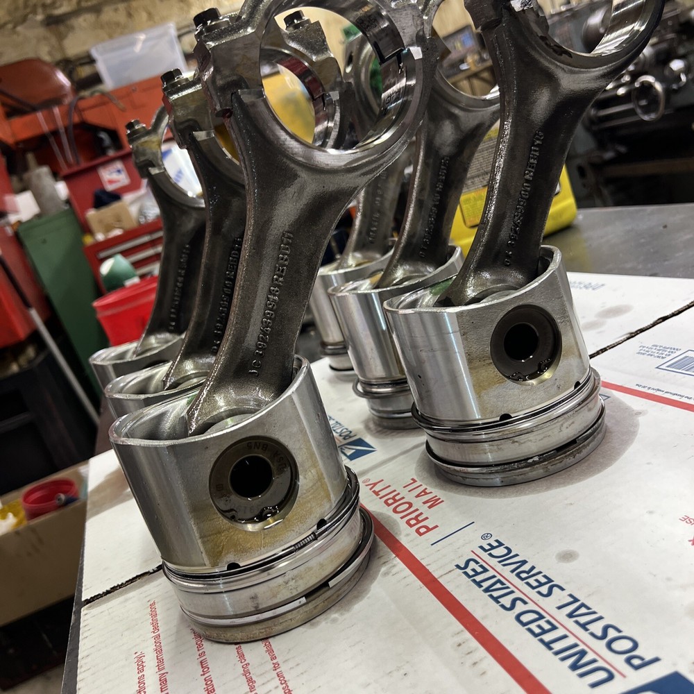 Cummins 6bta STD size pistons and rods (6)