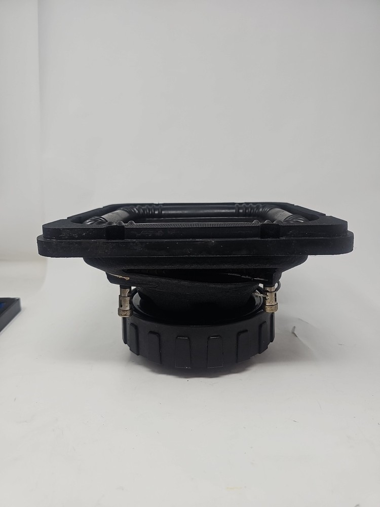 Needs Cleaning Kicker Solo Baric Speakers S8L5