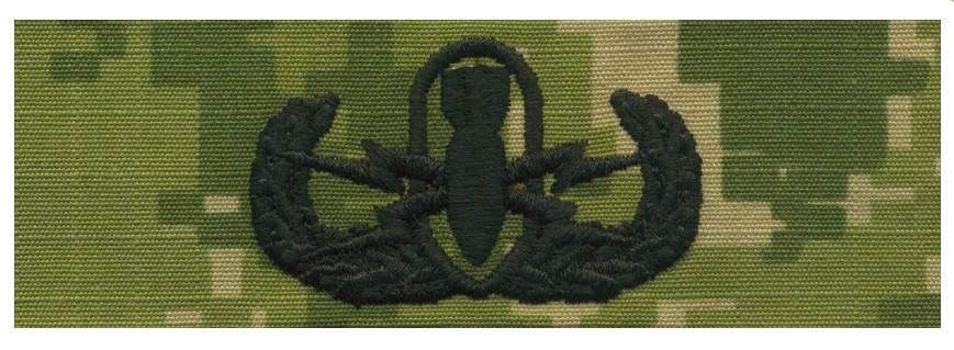 Vanguard NAVY EMBROIDERED BADGE: BASIC E.O.D. - WOODLAND DIGITAL