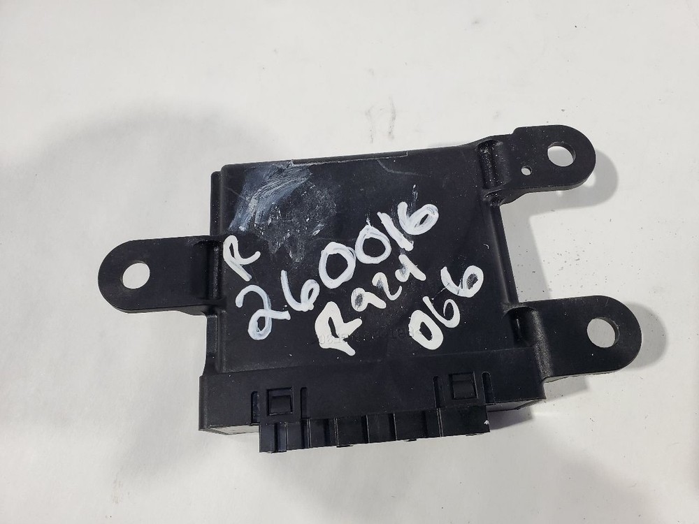2016 Buick Cascada OEM Parking Control Module 22810361