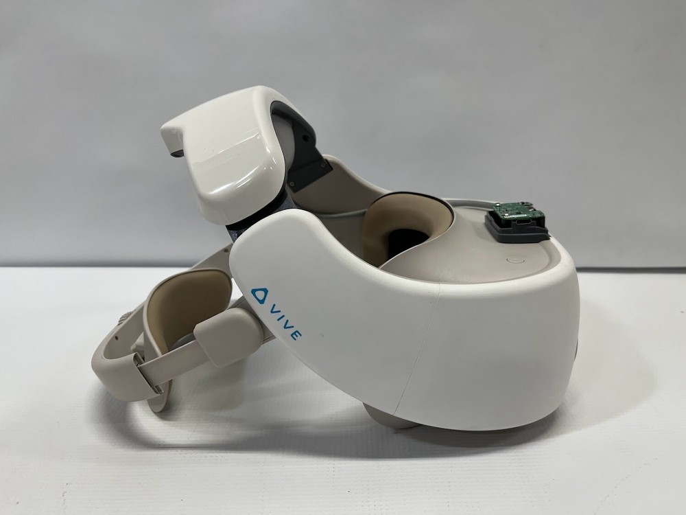 HTC Vive Focus 2Q9R100 (Dev Kit version) VR Headset (No controller) 2020 model