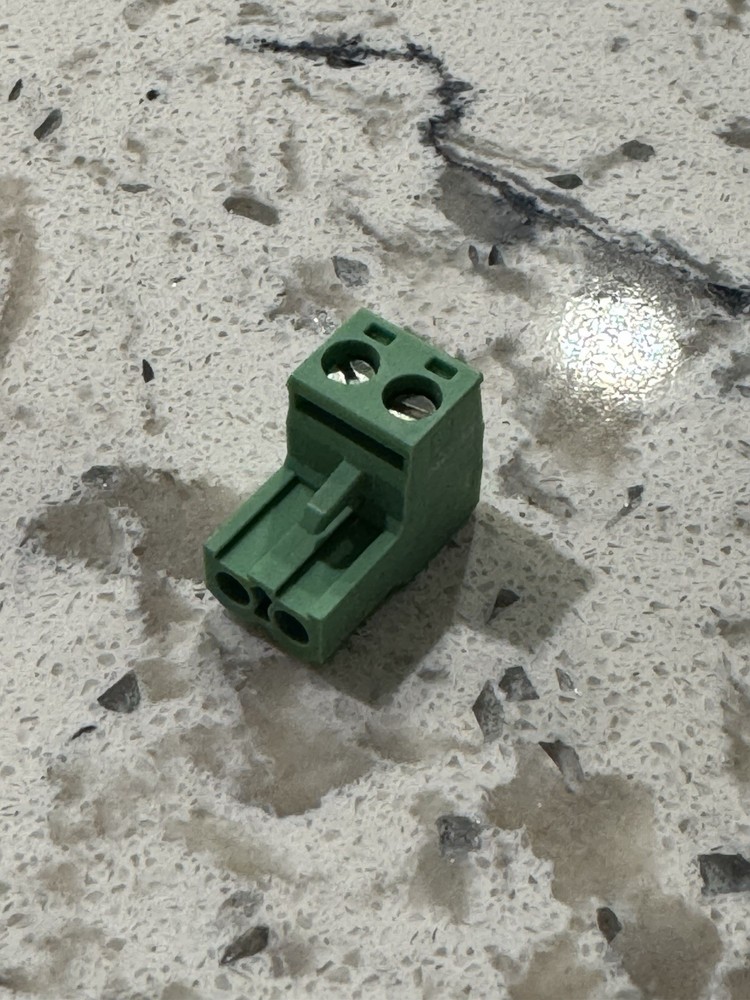 Federal Signal Code3 Carson Whelen MasterCom 2 Position L Plug