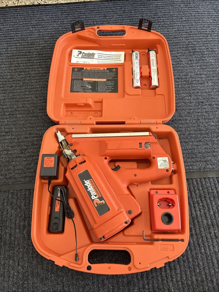 Paslode Model 900400 Impulse Cordless Utility Framing Nailer w/OG Case - WORKS