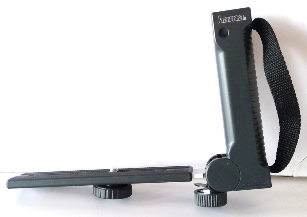 Hama Camera Grip With Flash Attachment & Mini Tripod