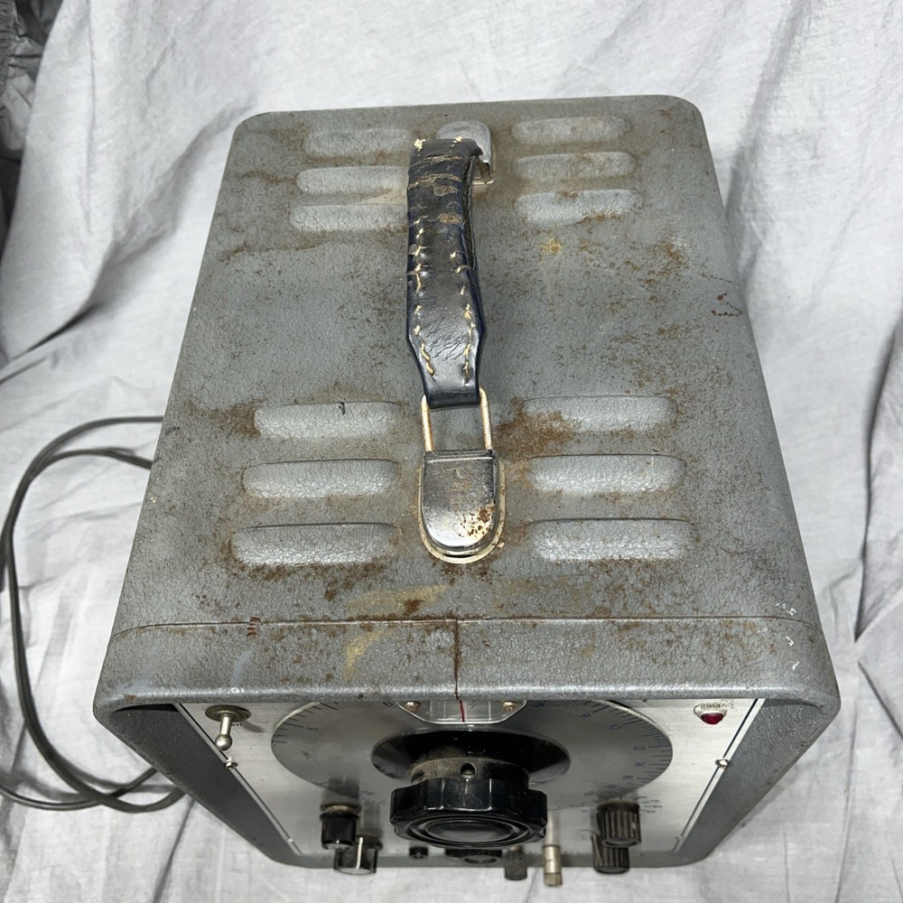 PRECISION PACO E-310 SIGNAL GENERATOR untested as is