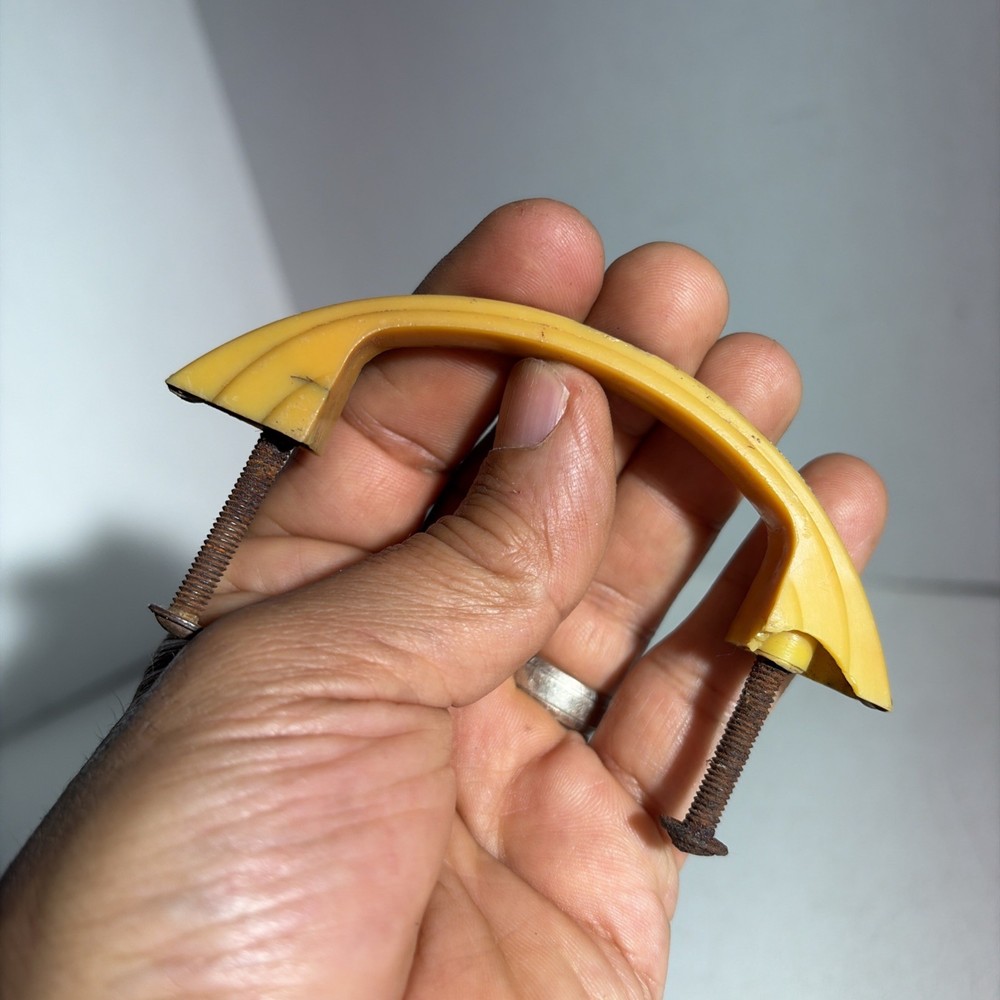 Vintage Art Deco Single Yellow Bakelite Drawer Pull Handle
