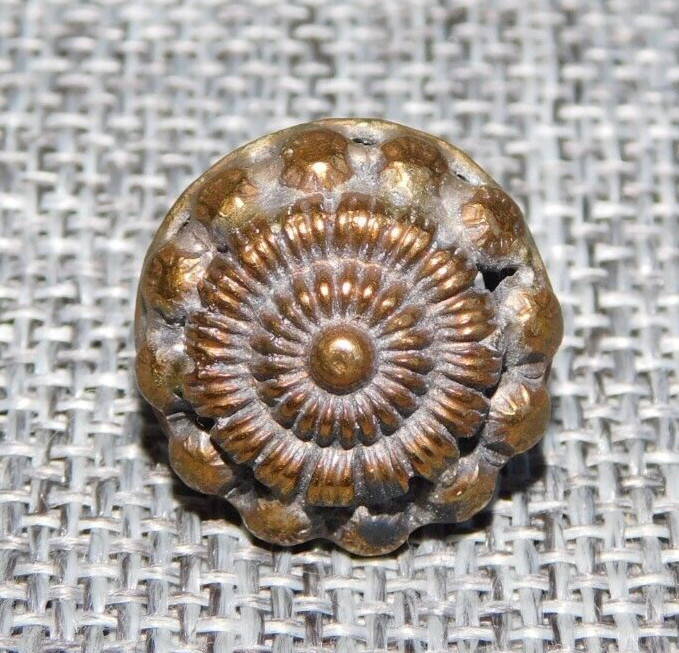 Antique Vtg Robe Button Aprx: 3/4" #214-A