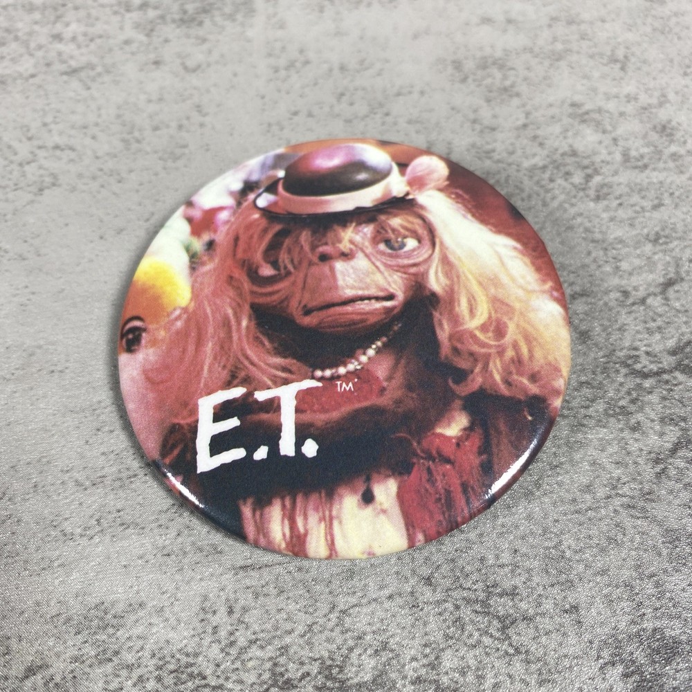 Vintage 1982 E.T.  ET The Extra Terrestrial Pin Pinback Button 2.25"