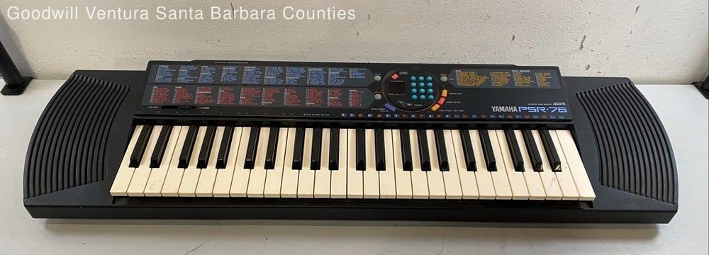 Yamaha PSR-76 49-Key Electronic Keyboard - Read