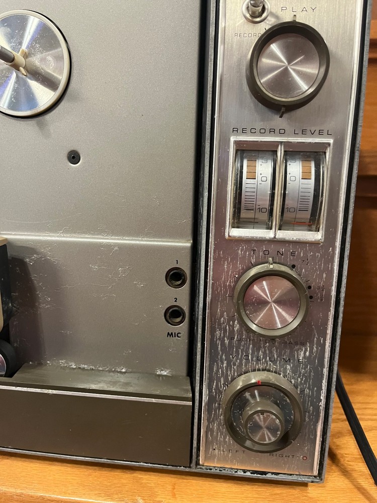 Ampex 800 Model 860 Reel Tape Recorder - Powers Up - Untested