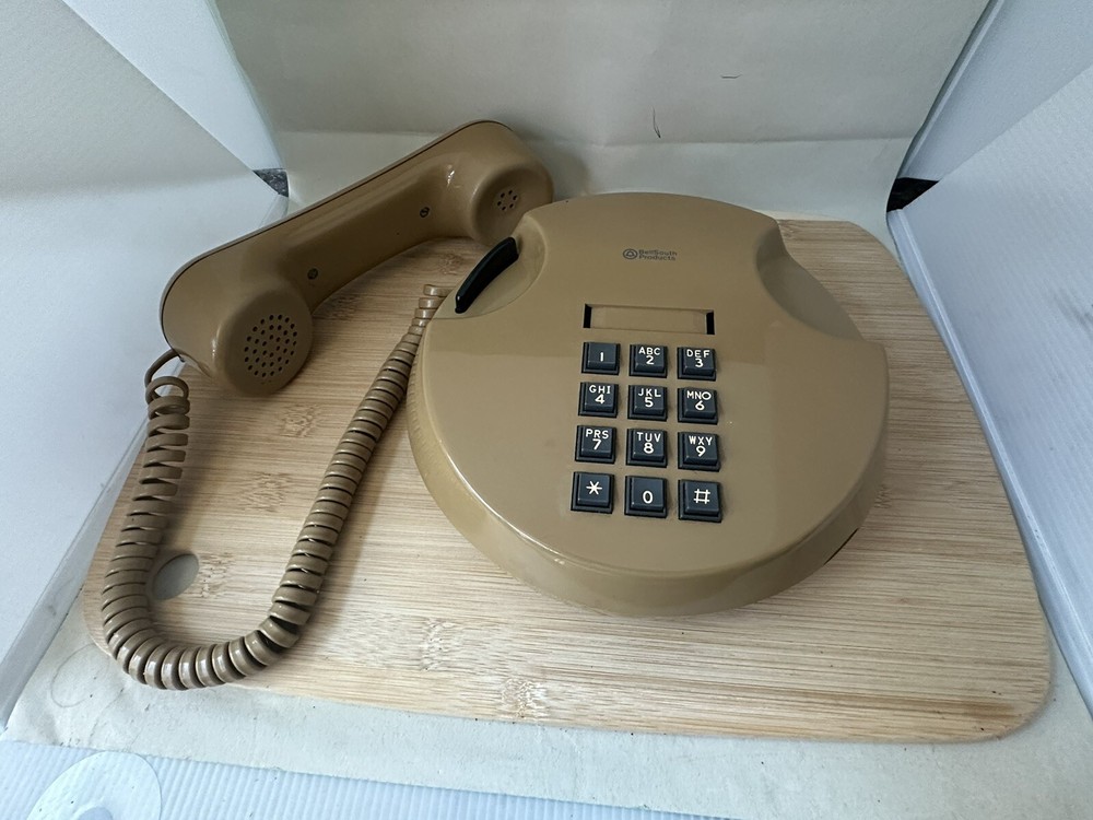 VINTAGE BELLSOUTH ROUND PUSH BUTTON TELEPHONE TAN
