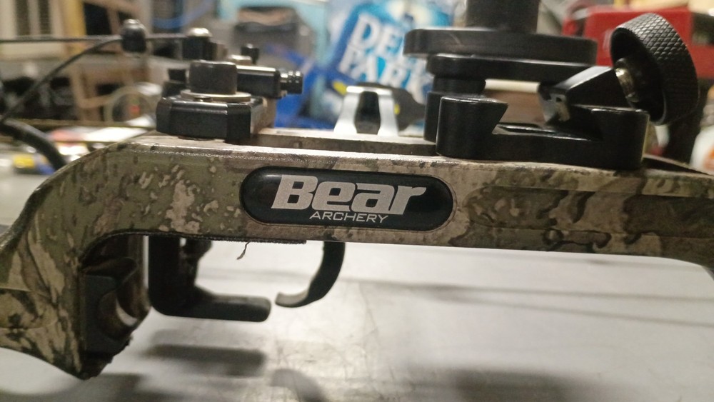 Bear Archery Divergent Eko Compund Bow