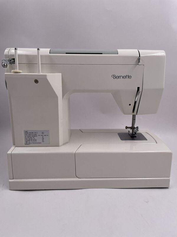 BERNETTE 720 SEWING MACHINE HEAVY DUTY 200 B