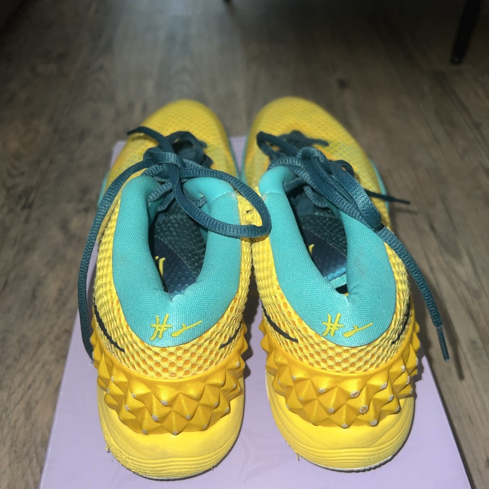 Nike Kyrie 1 Yellow Size 12