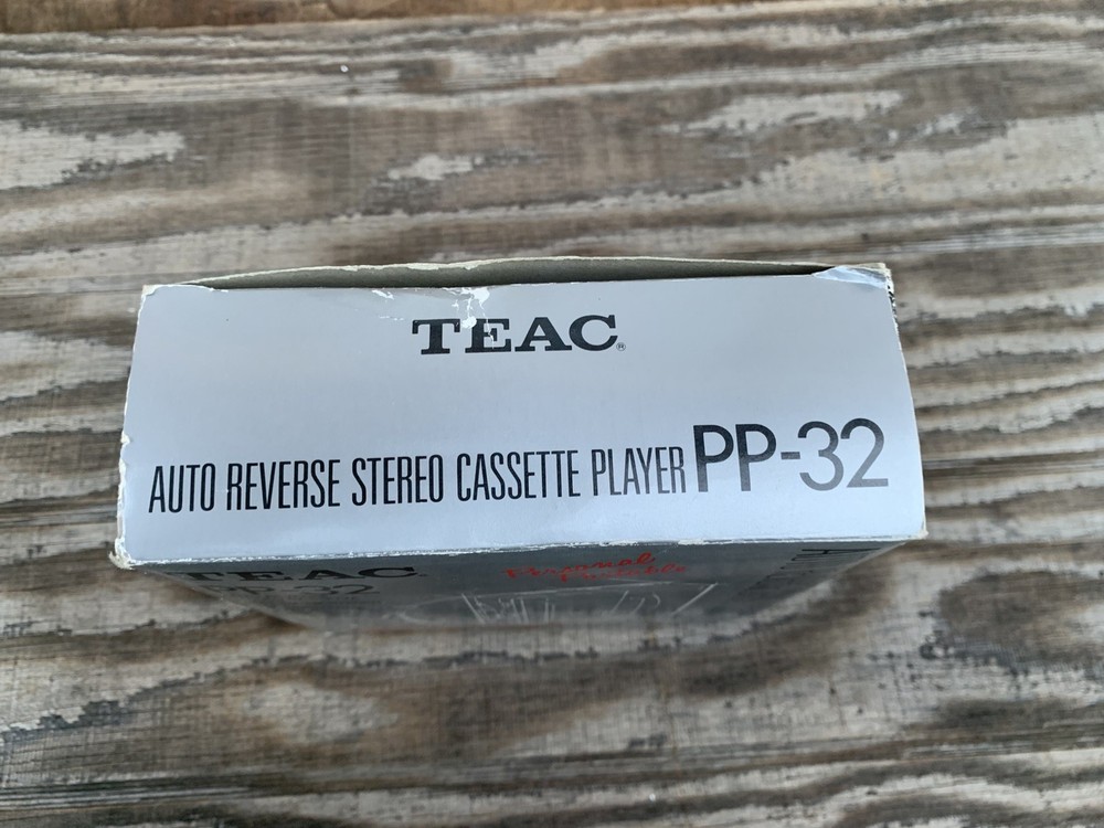 Teac PP-32 Walkman Cassette Player Fully Working