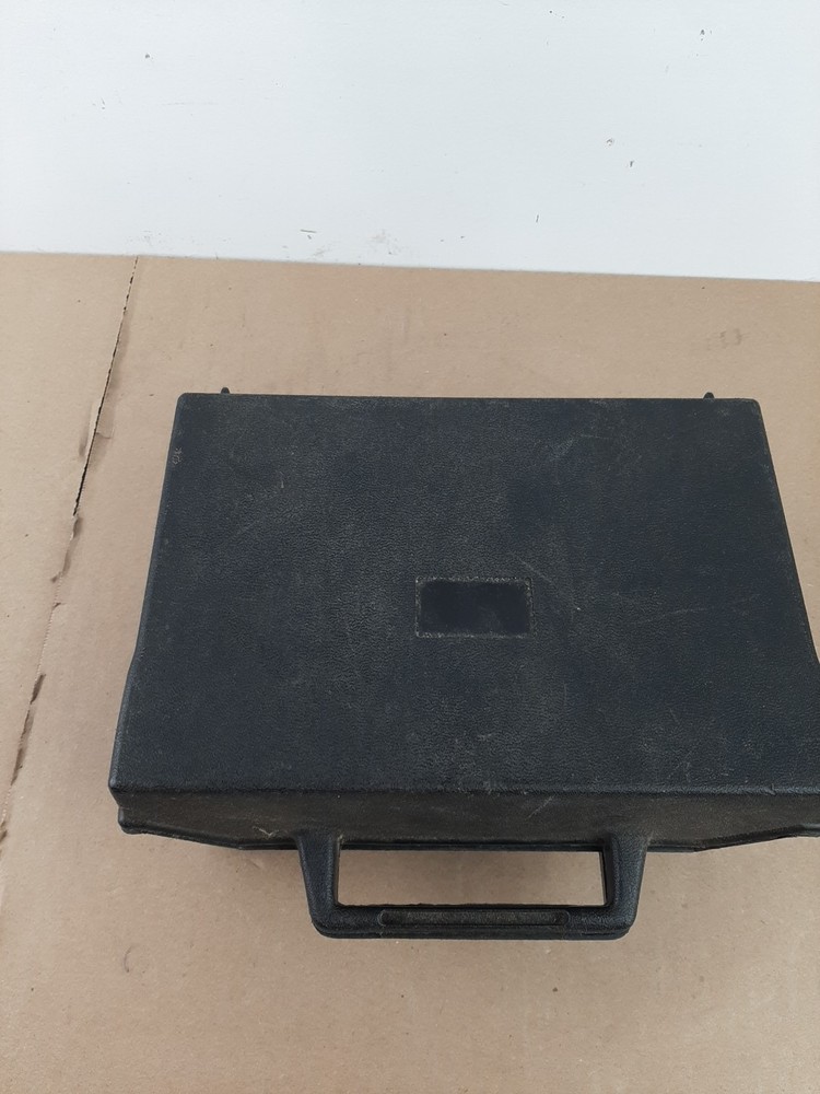 Heathkit Utility Solid State Voltmeter Model IM-17 in Hard Case Manual