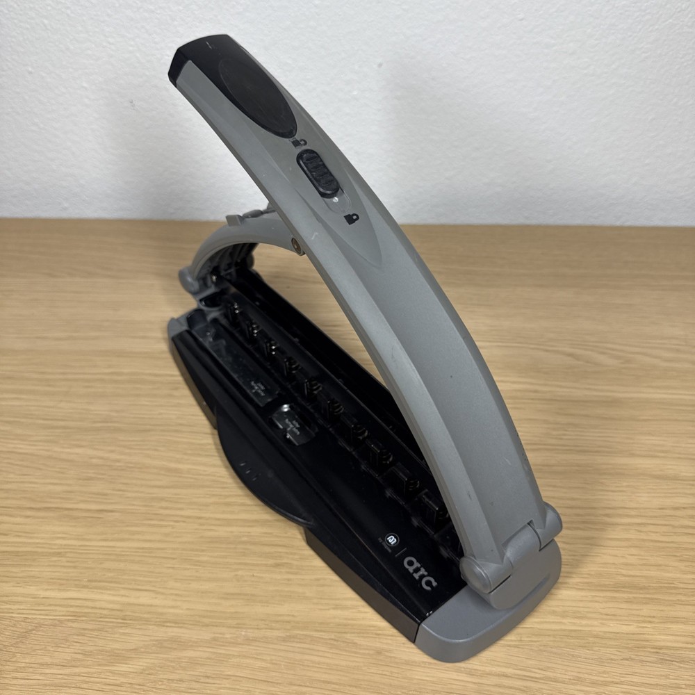 Staples ARC 11-Hole Desktop Paper Punch Discbound Notebook System Heavy Duty