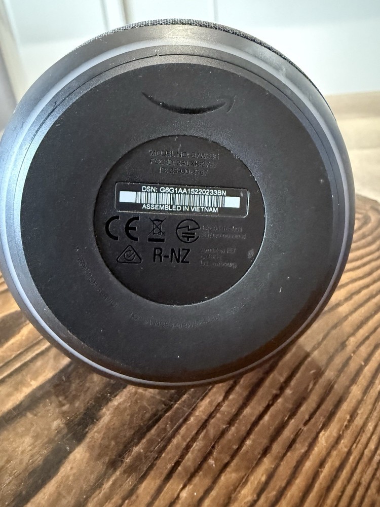 Amazon Echo Dot 4th Gen Smart Speaker (B7W64E) – Tested, No Power Adapter, Clean