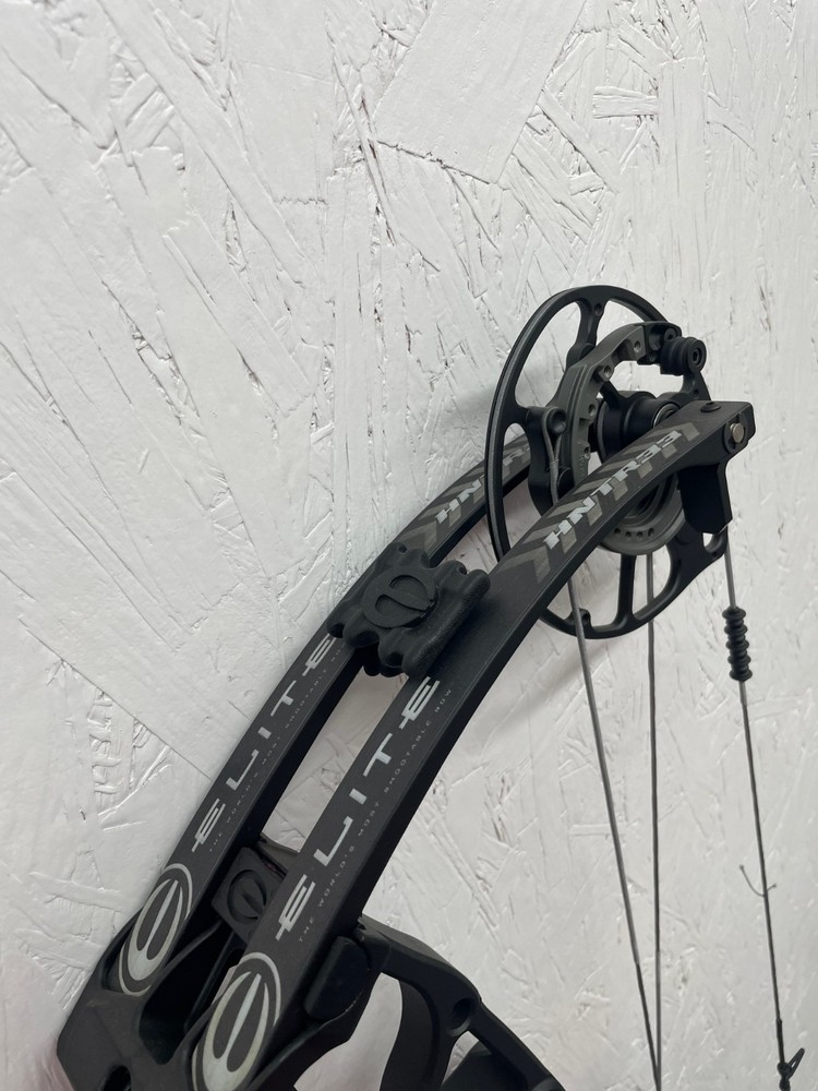 Elite Hntr33 compound bow