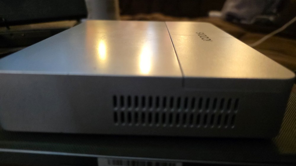 Icodis cb400 dlp projector