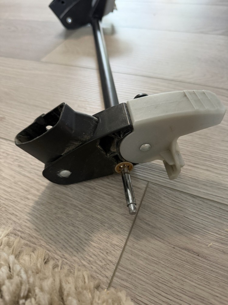 Chicco Bravo Single Stroller Axle Bar For Rear Wheel Replacement