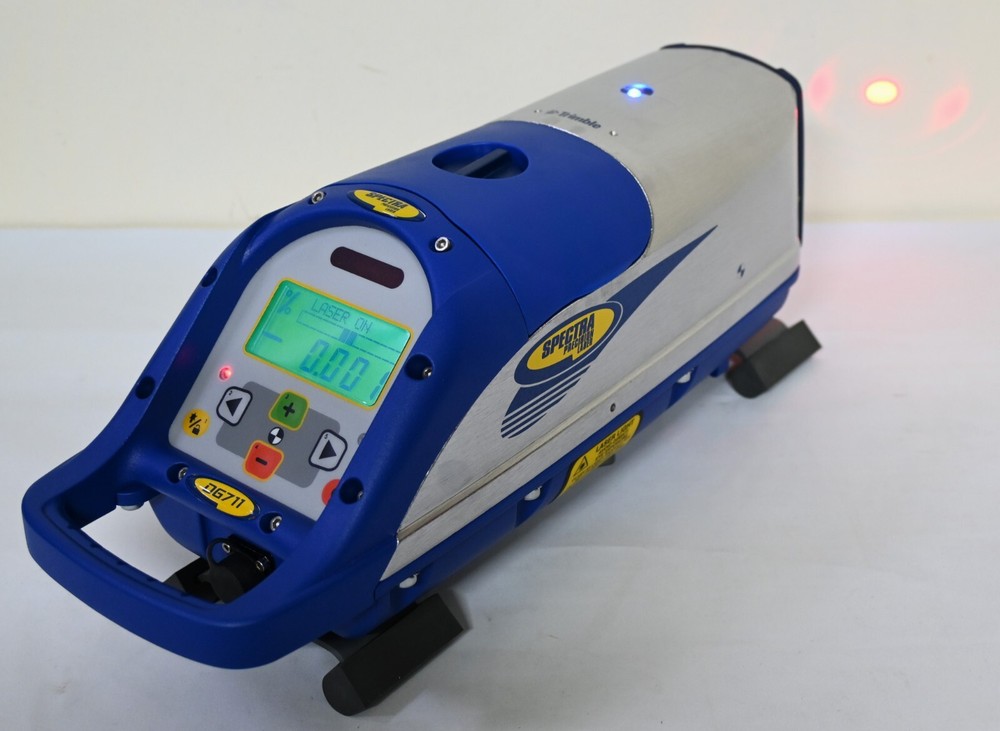 Spectra Trimble DG711 Precision Pipe Laser Kit